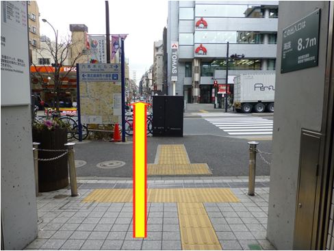 大江戸線麻布十番駅7番出口付近